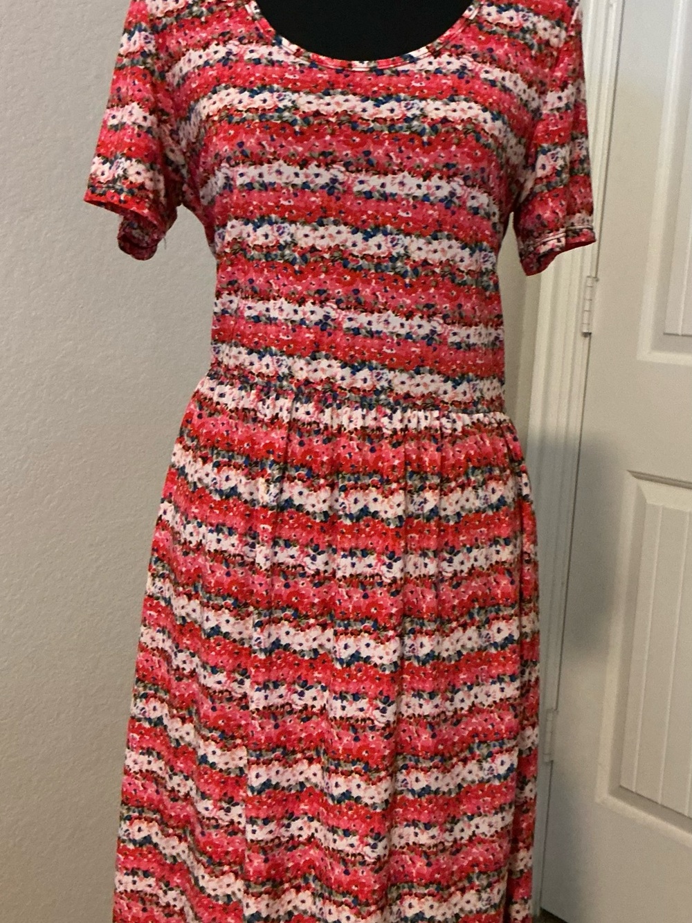 Women's Pink Floral Stripe Maxi Dress - Elegant Everyday Fit